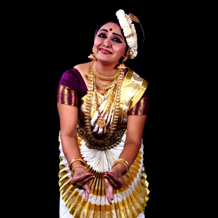 Dr.Sunanda Nair, a leading exponent of Mohini Attam - Photo Gallery
